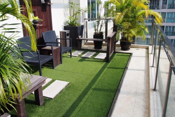 trang-tri-ban-cong-chung-cu