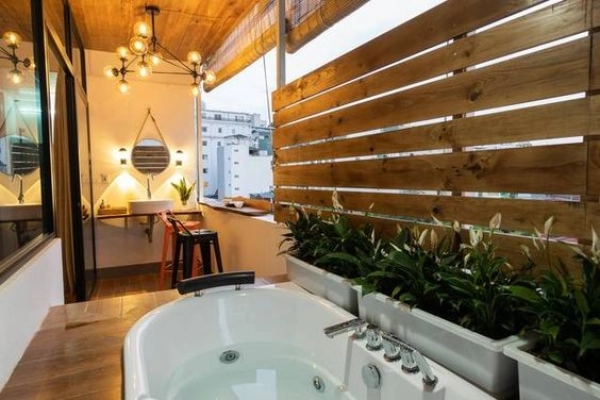 trang-tri-ban-cong-chung-cu-033