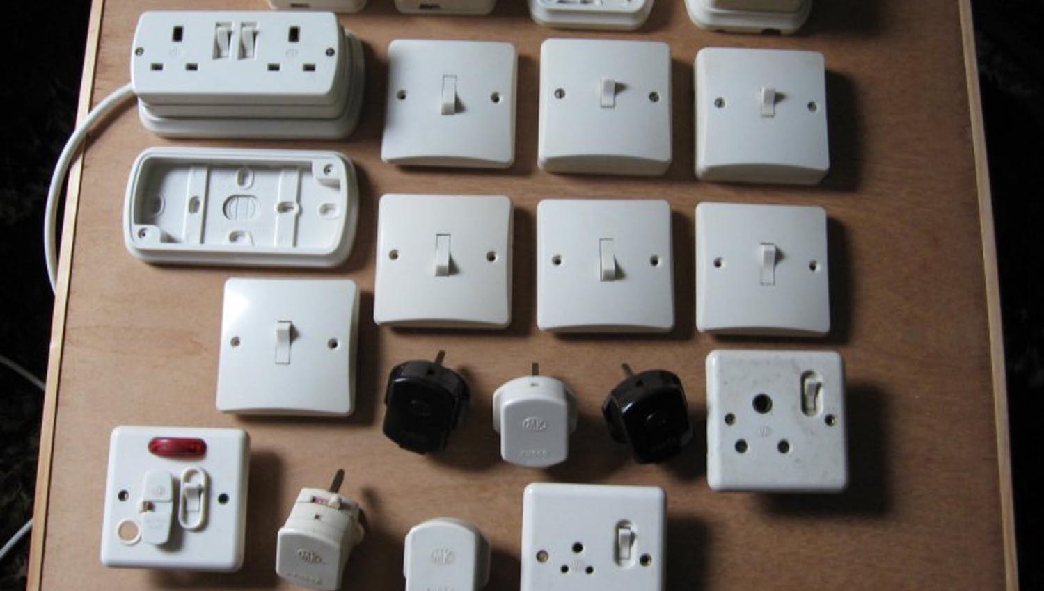 Ổ cắm điện có tuổi thọ bao lâu? Khi nào nên thay mới? 4 Ổ cắm điện có tuổi thọ bao lâu? Khi nào nên thay mới? 4