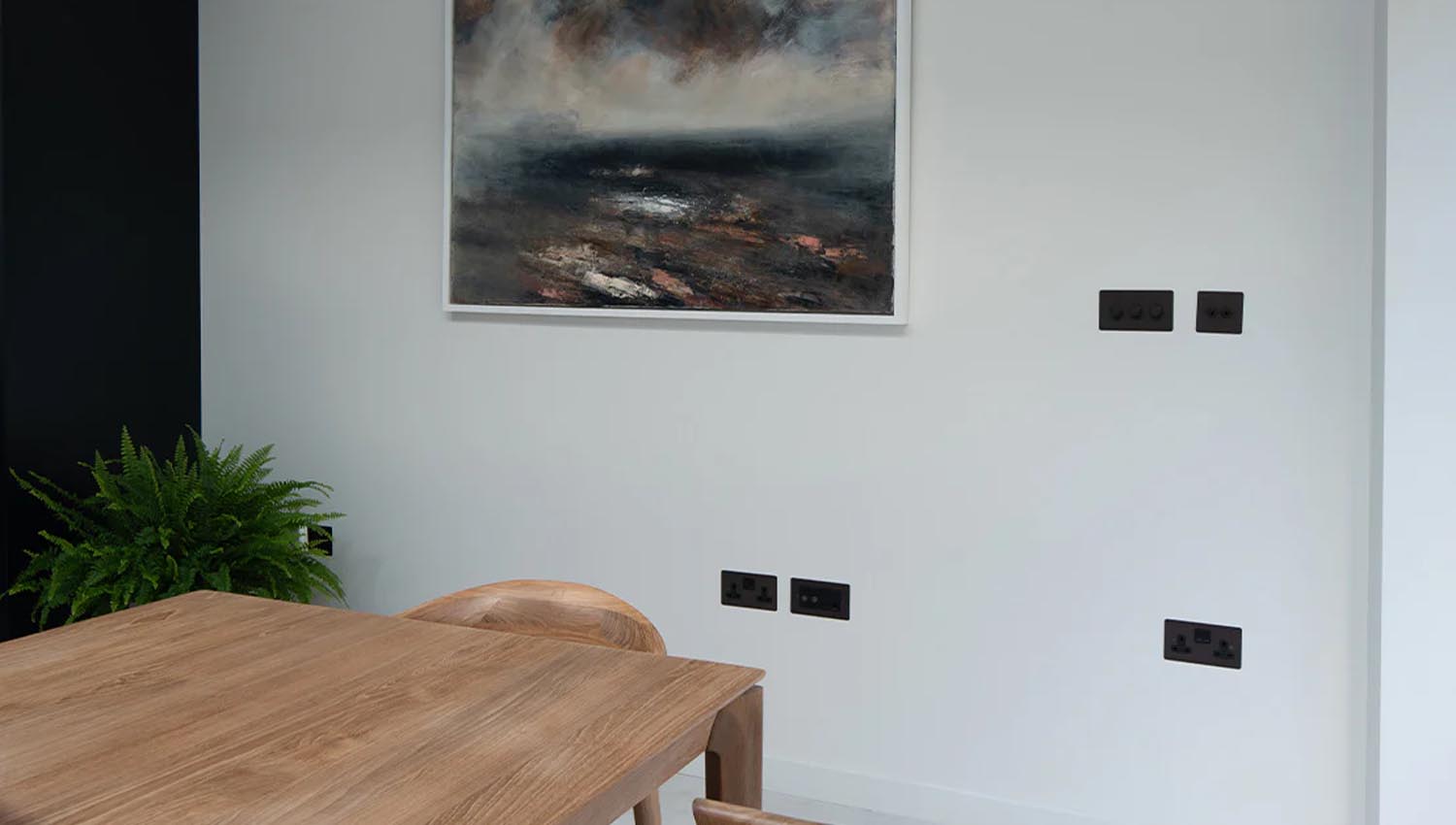 Làm Sao Để Bố Trí Ổ Cắm Điện Hợp Lý Trong Nhà? 10 Làm Sao Để Bố Trí Ổ Cắm Điện Hợp Lý Trong Nhà? 10