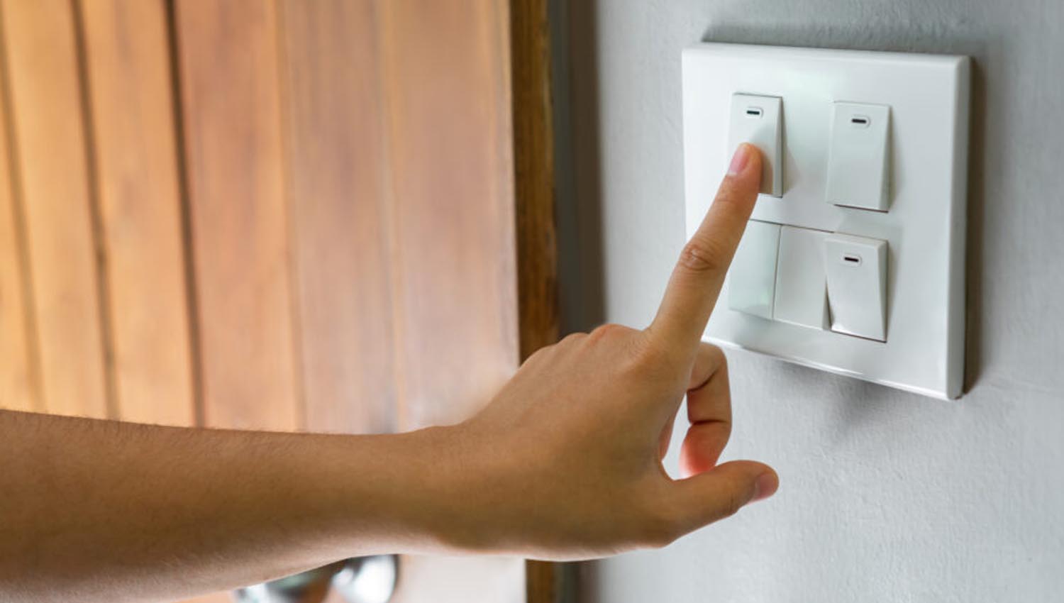 Công tắc 3 cực và 2 cực: Nên chọn loại nào? 5 Công tắc 3 cực và 2 cực: Nên chọn loại nào? 5